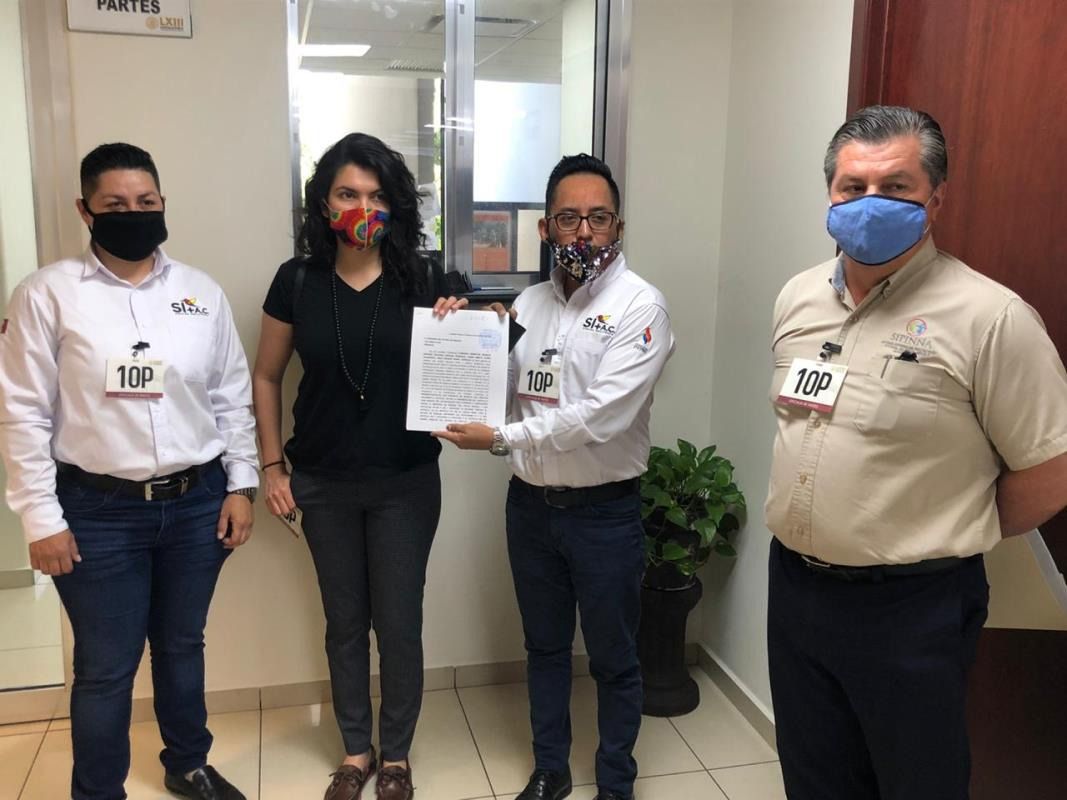 Sinaloa Incluyente presentando iniciativa de ley. Con fotografía de Anodis.